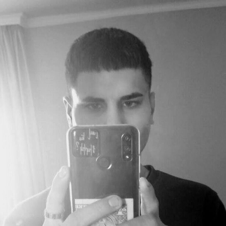  ,   Vardan, 25 ,   ,   