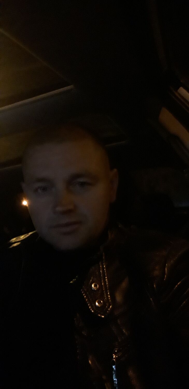  ,   Oleg, 42 ,   ,   
