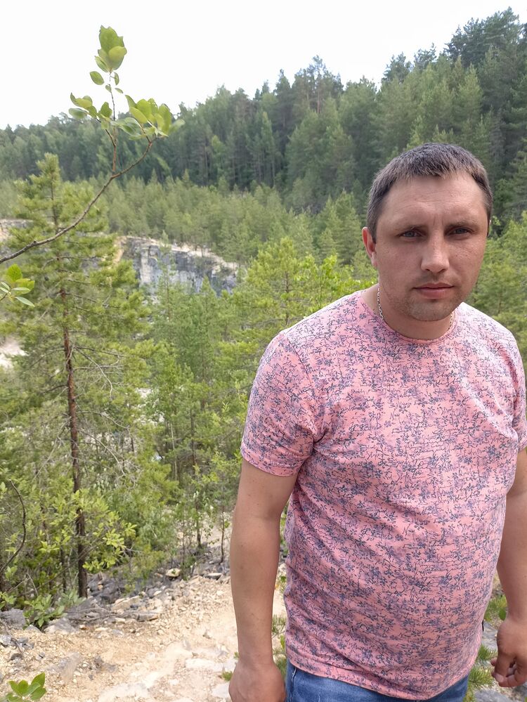  51559809  Sergey, 38 ,    