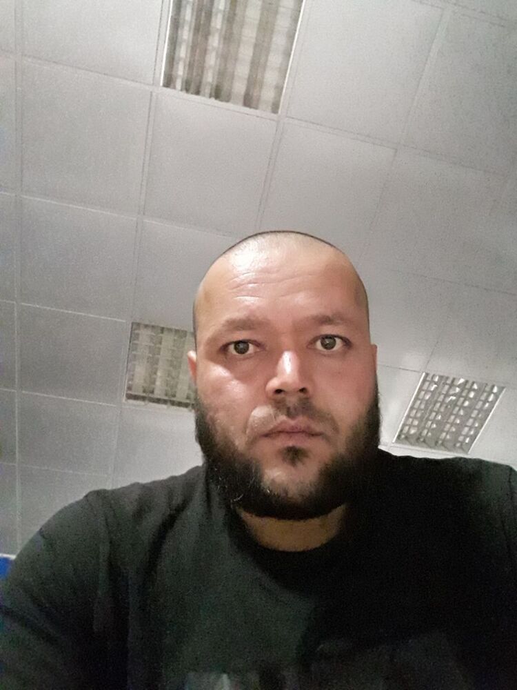  28839929  , 37 ,    