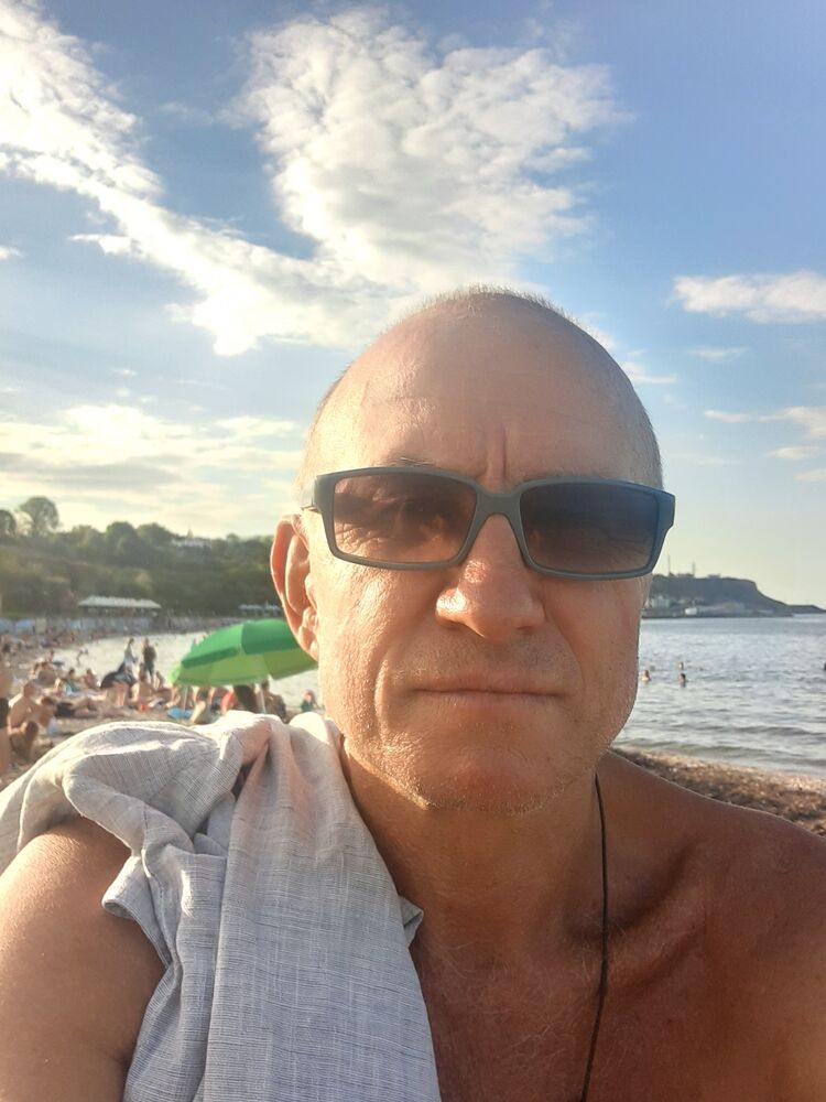  53637069  Toha, 45 ,    