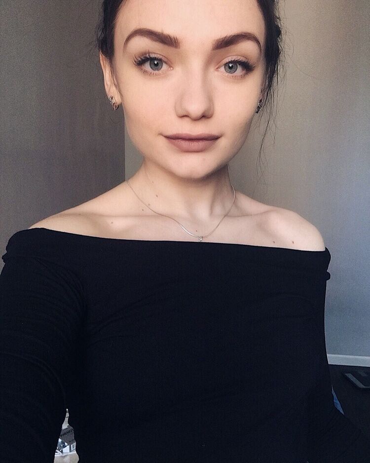  ,   Aliya, 27 ,   ,   , c 