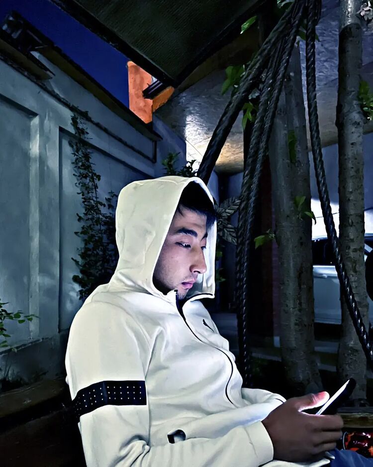  35351459  , 28 ,    -