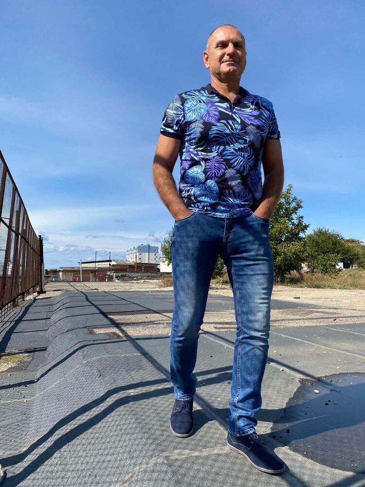  43639039  Valeriy, 55 ,    
