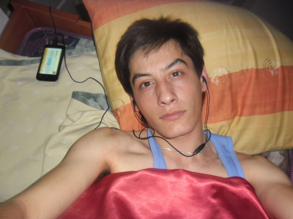  5432359  Timur, 32 ,    