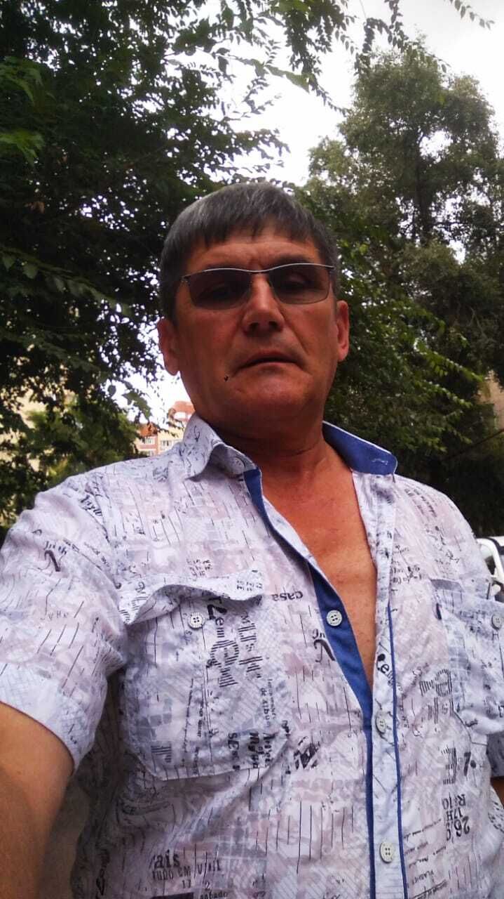  30641799  Maxim, 62 ,    --