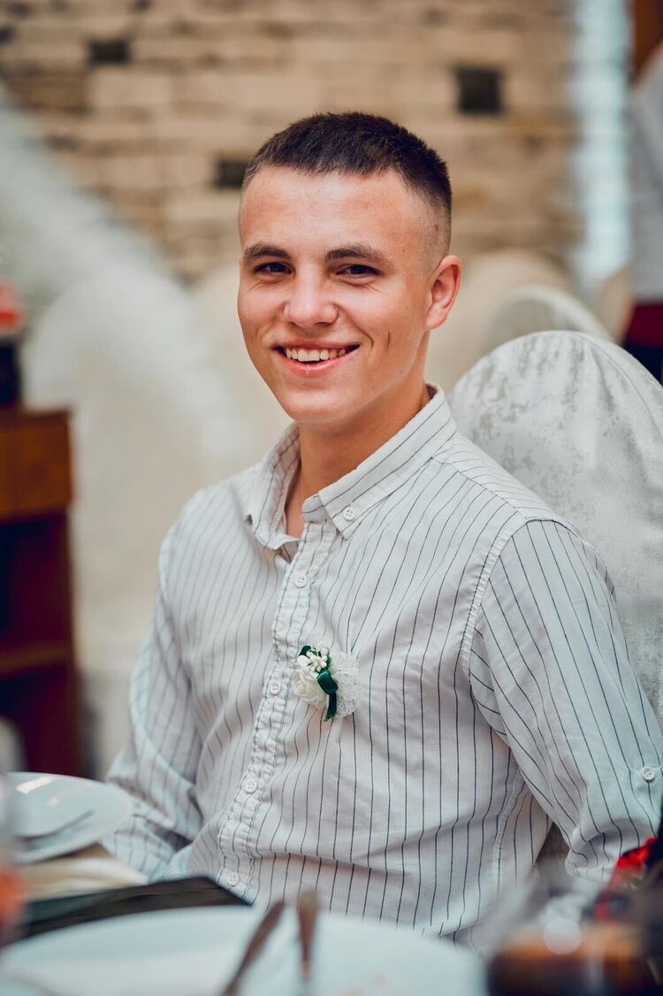  52211869  Vasile, 20 ,    Albacete