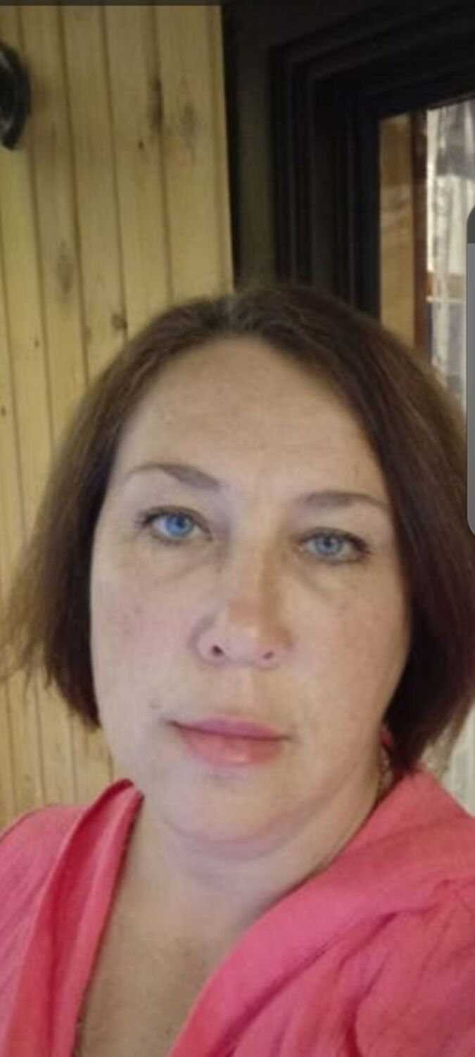  46990169  ELENA, 51 ,    
