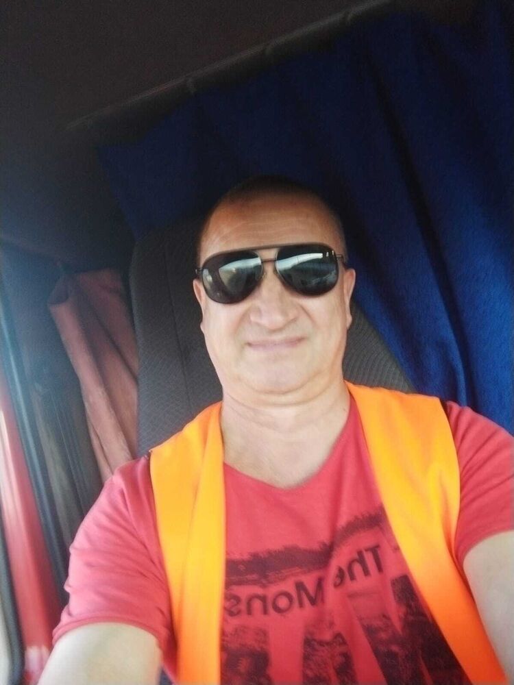  38318089  , 61 ,    