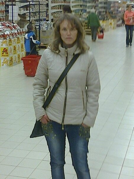  6747979  Nadiya, 40 ,    