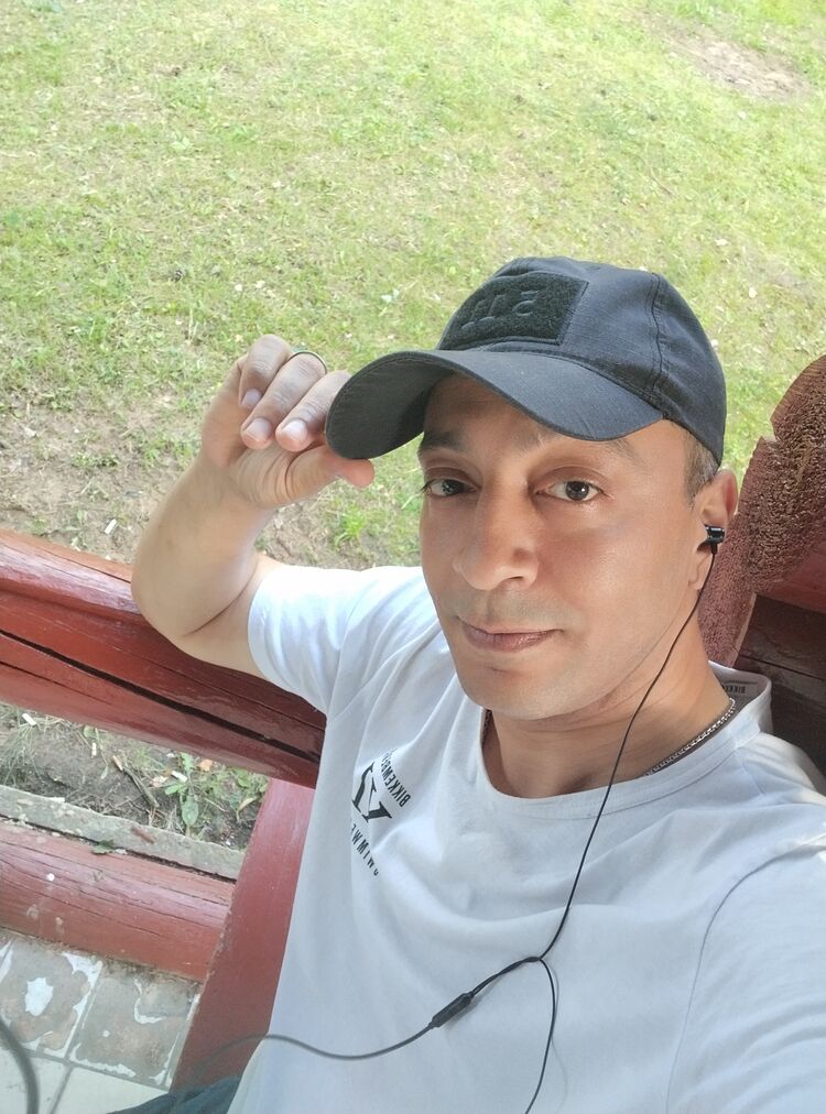  ,   Amr, 47 ,   ,   