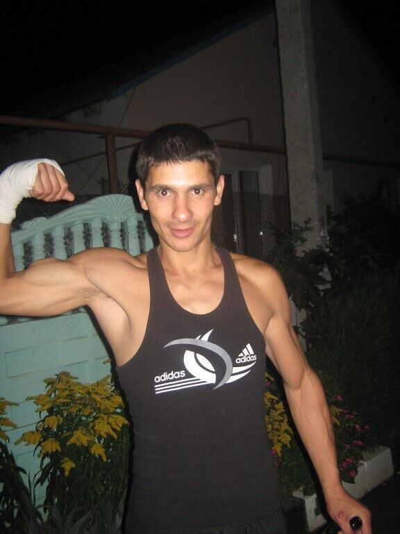 49846059  Fedor, 40 ,    