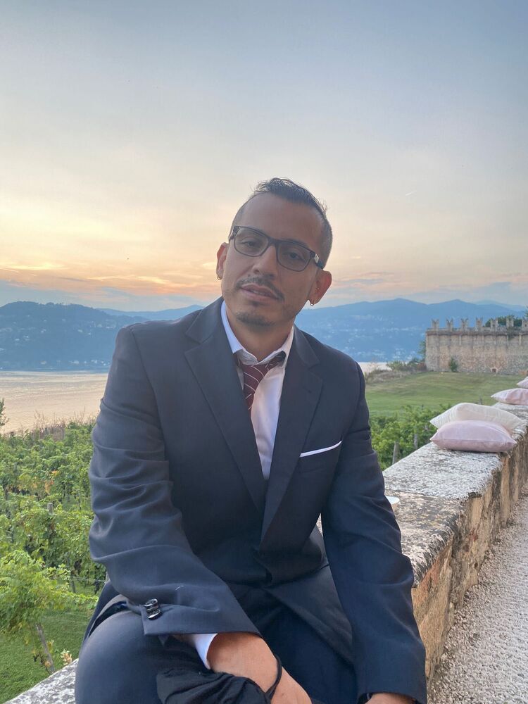  51706709  York, 45 ,    Linate