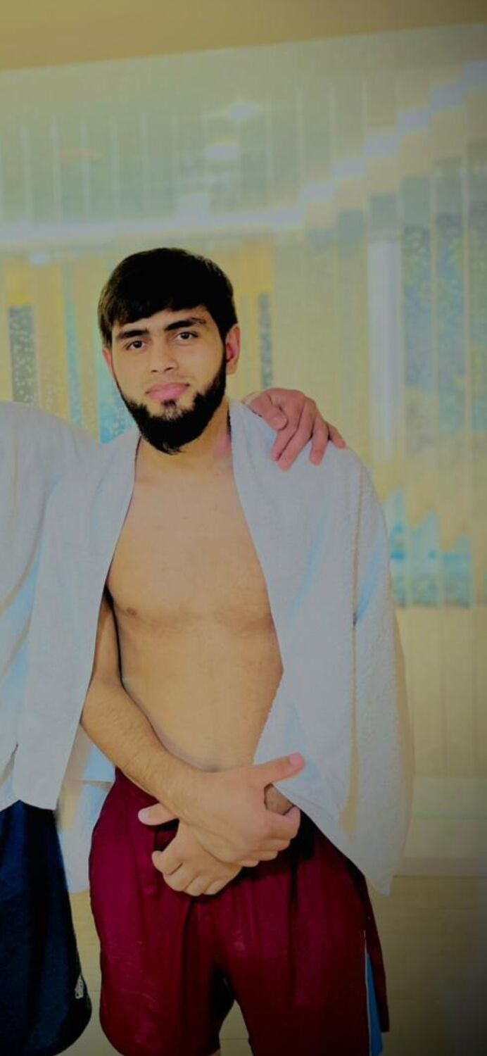  53609989  Savash, 21 ,    