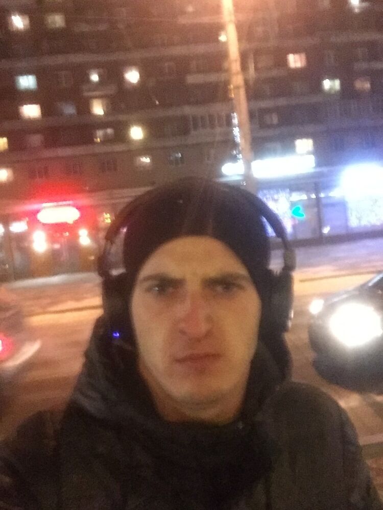  19003499  Boris, 33 ,    -