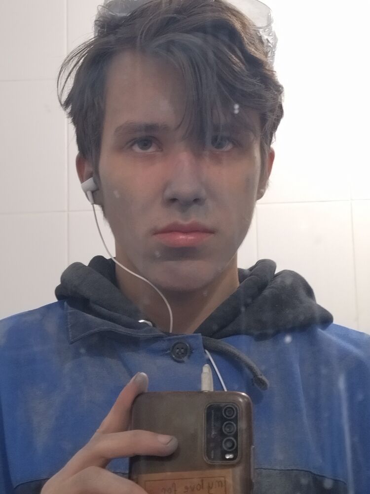  46252329  , 21 ,    