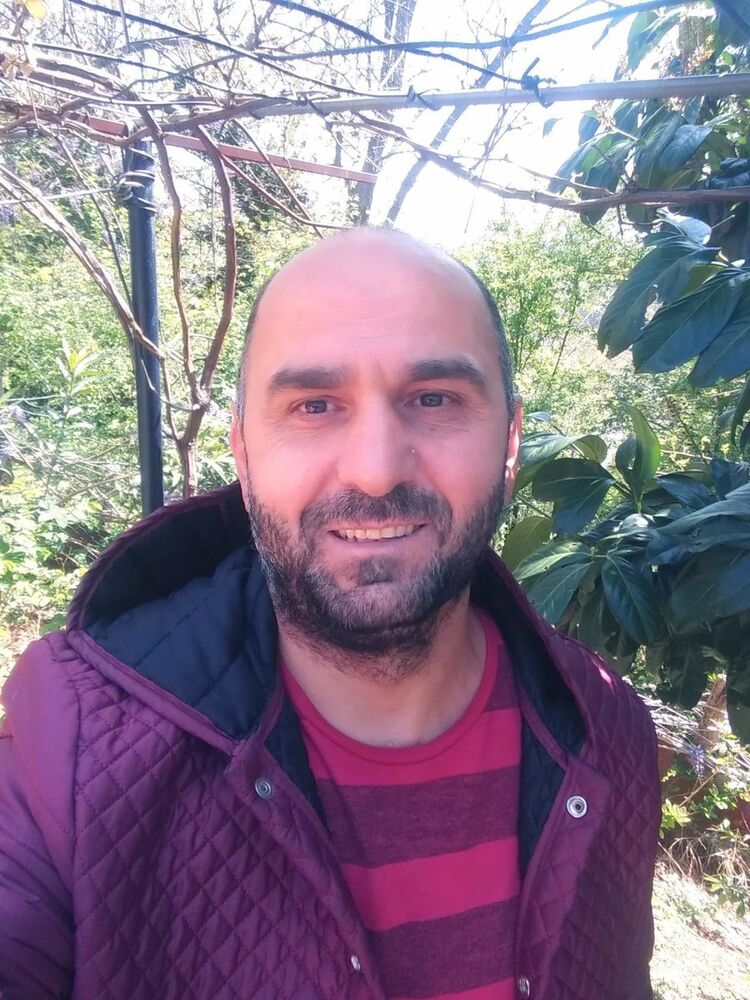  17976389  Murat, 52 ,    