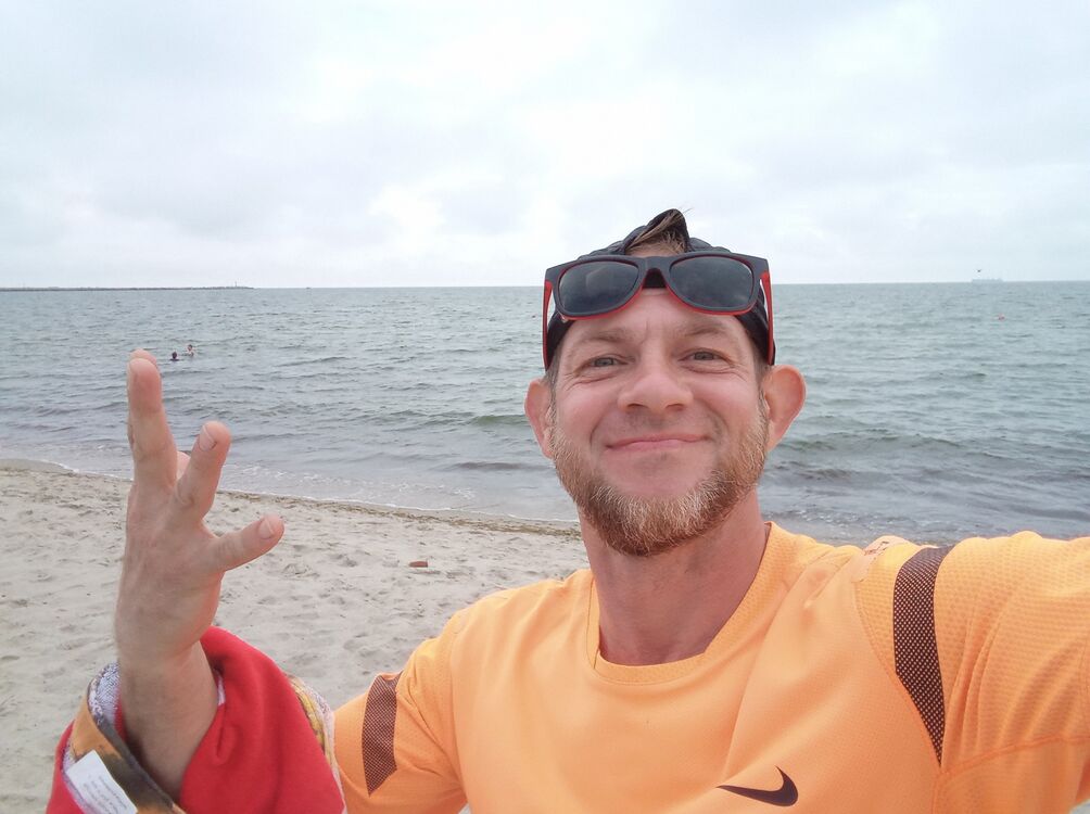  ,   Evgeny, 47 ,   ,   , c 