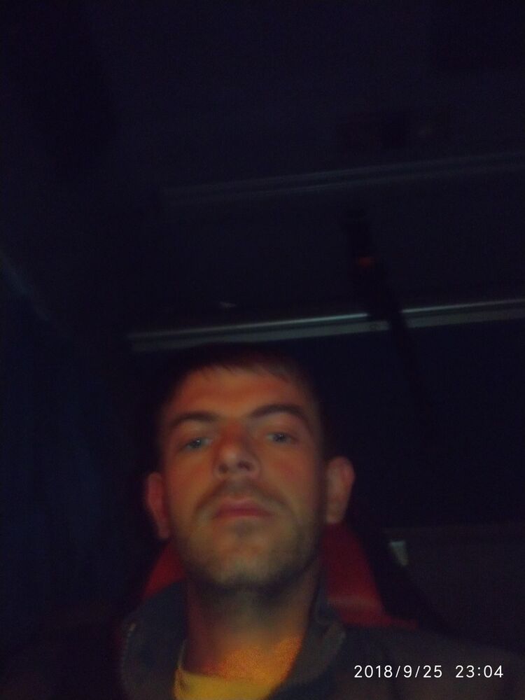  13712869  Ivan, 40 ,    