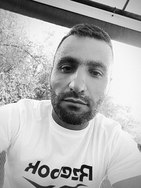  46364719  Lyov, 35 ,    