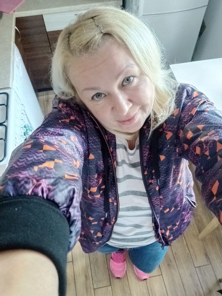  New Westminster,   Oksana, 51 ,   ,   , c , 