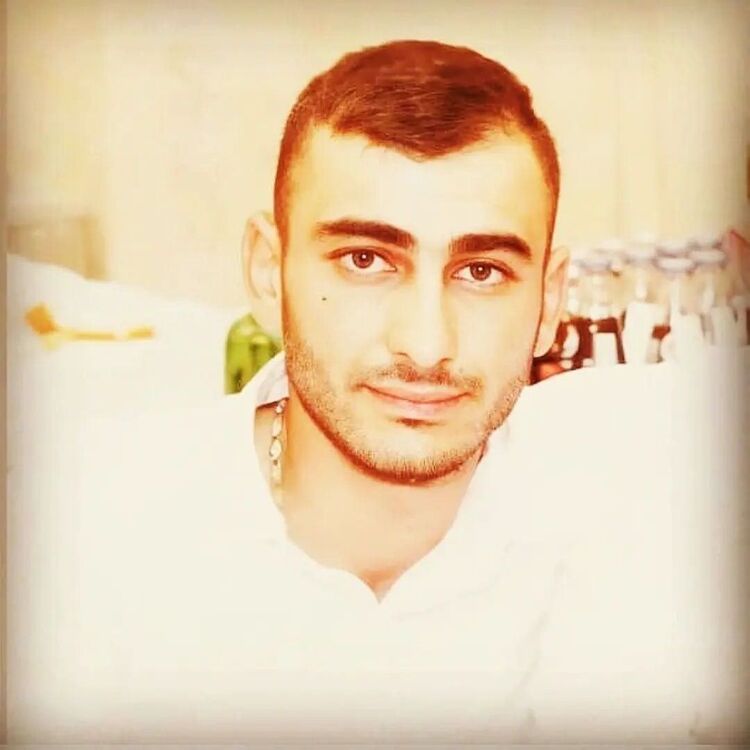  23725259  Garnik, 34 ,    -