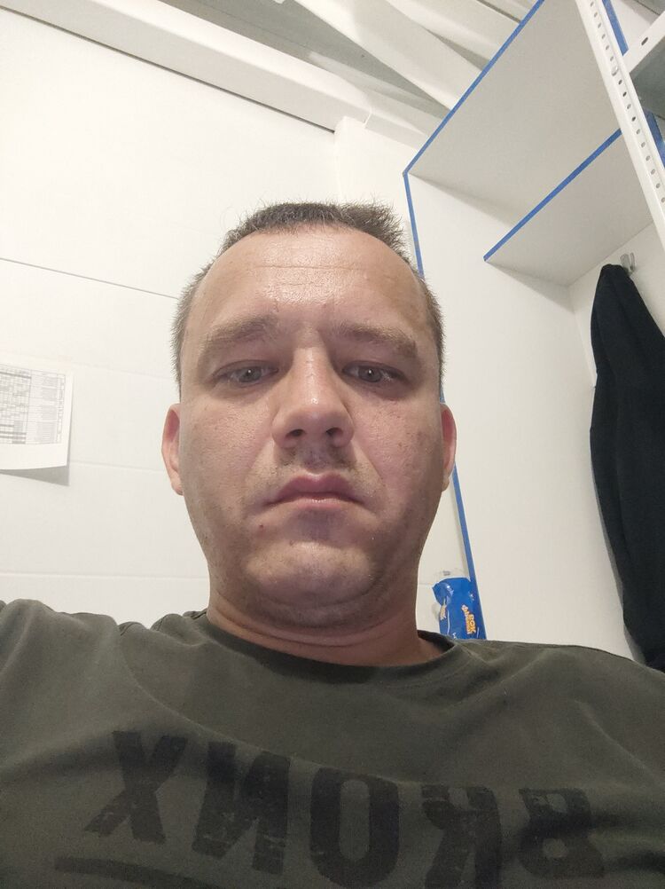  28044199  , 42 ,    
