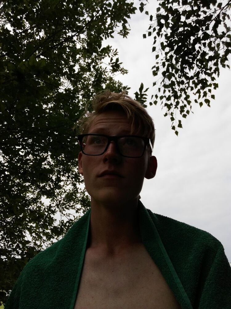  ,   Oleksii, 27 ,   ,   , c 