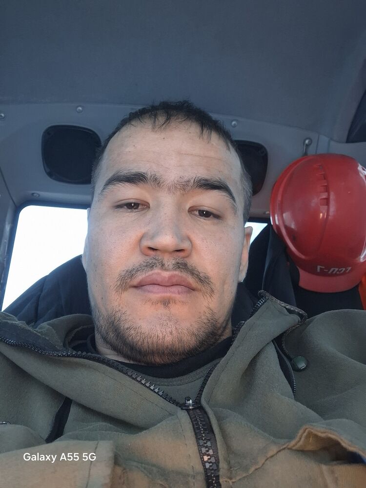  48881189  , 32 ,    