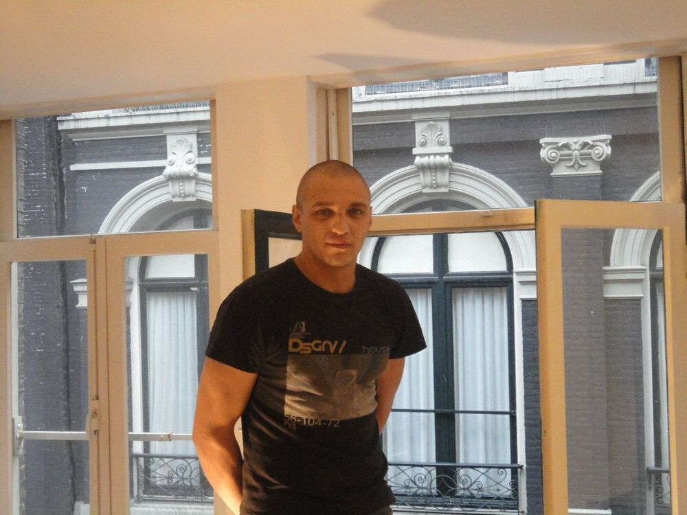  ,   Sasha, 36 ,   