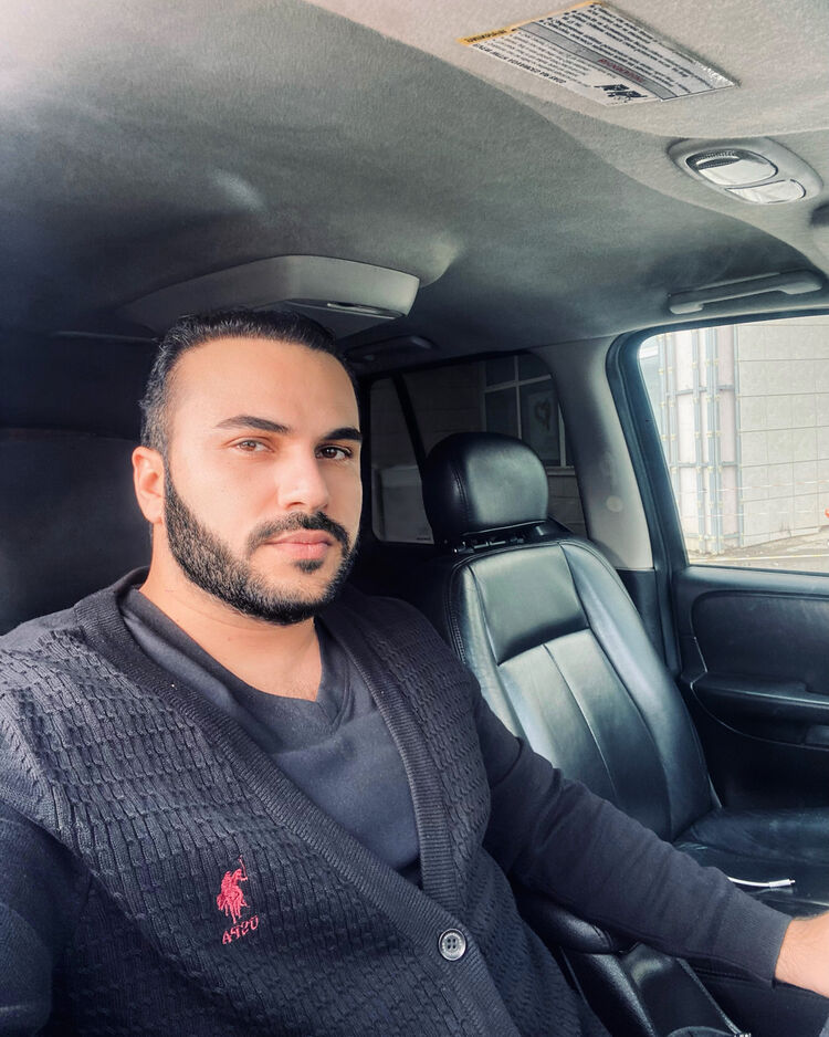  53579819  Roma, 27 ,    