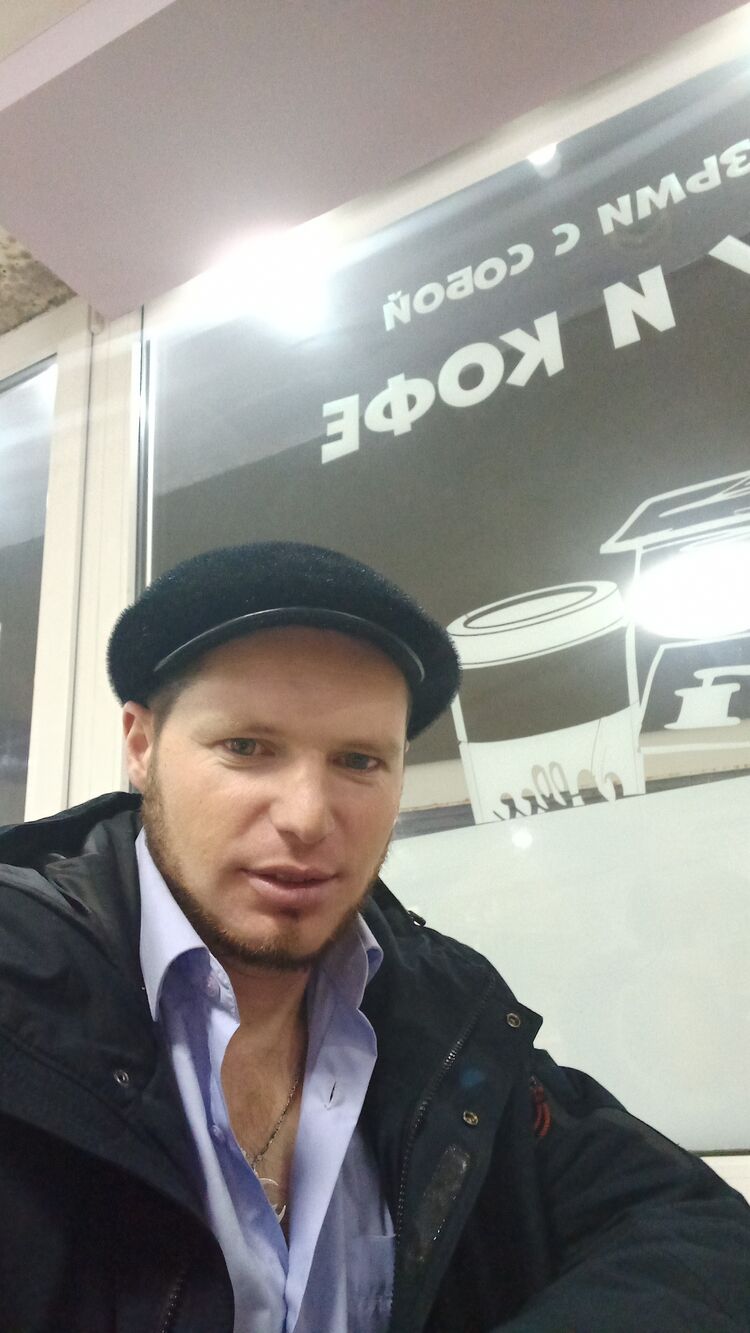  31480899  Umar, 33 ,    