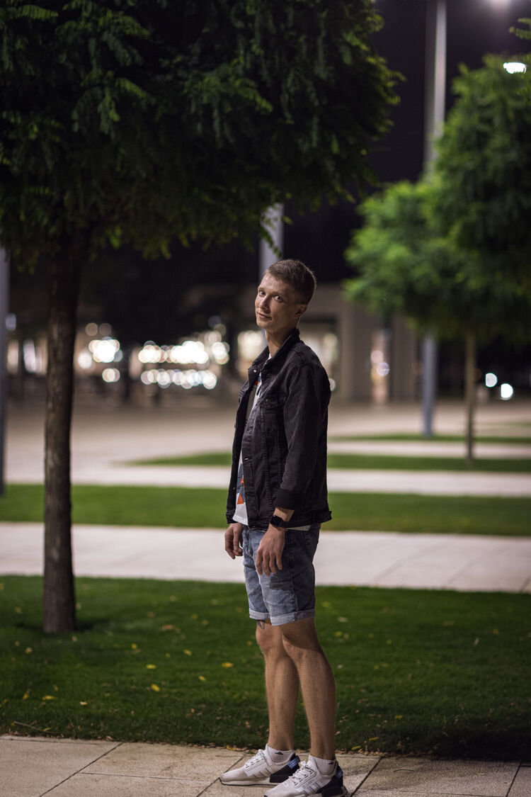  27494319  Artem, 32 ,    