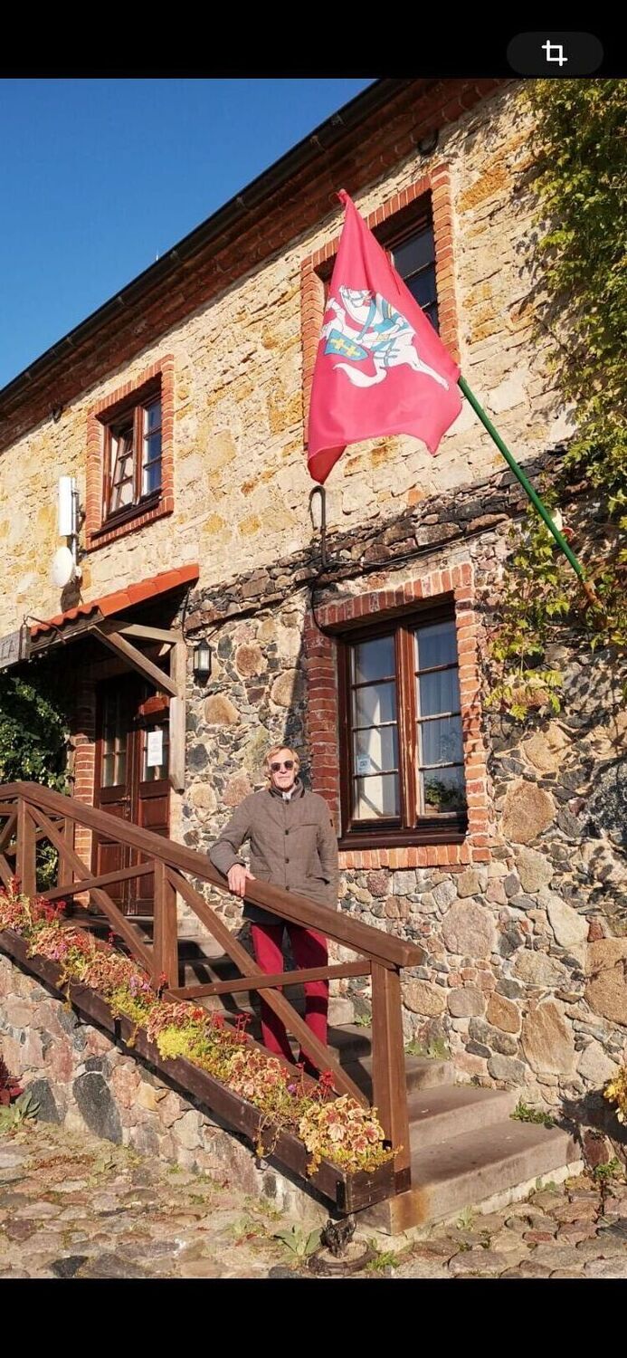  54170469  Just, 58 ,    