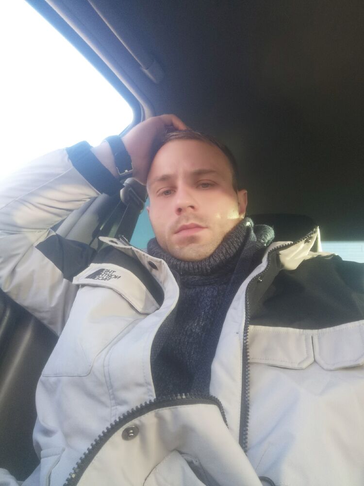  44007489  , 28 ,    