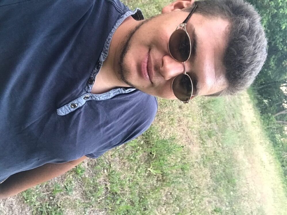  22273189  , 28 ,    