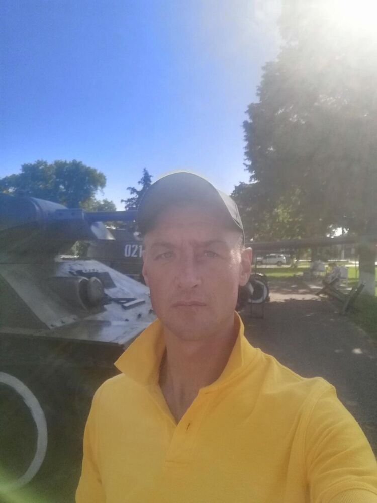  43077379  , 37 ,    