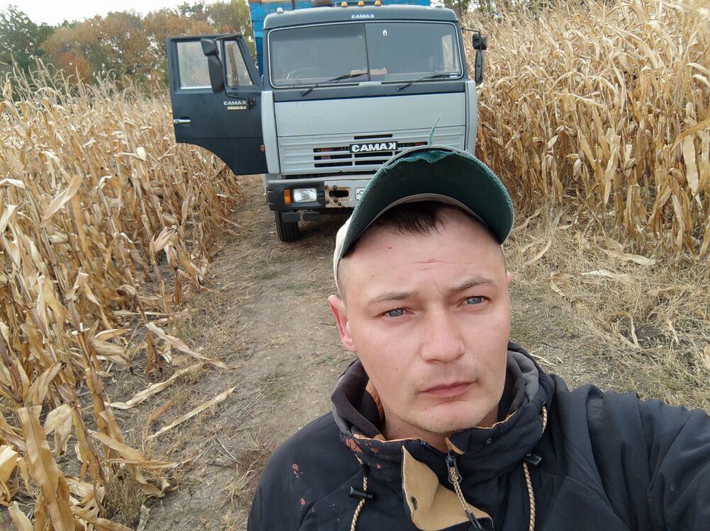  35042719  Sergei, 39 ,    