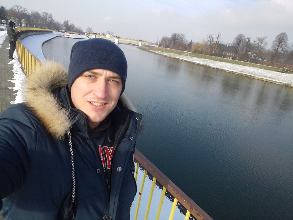  -,   Vitalii, 31 ,   