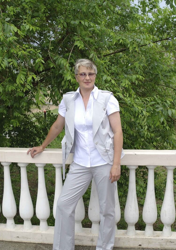  ,   Lara, 55 ,  