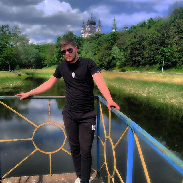  52647319  Artem, 25 ,    