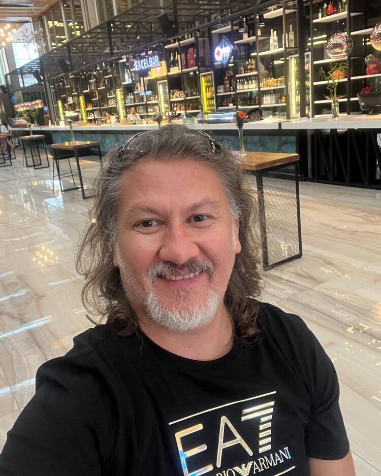  45531229  William, 60 ,    Charenton-Le-Pont