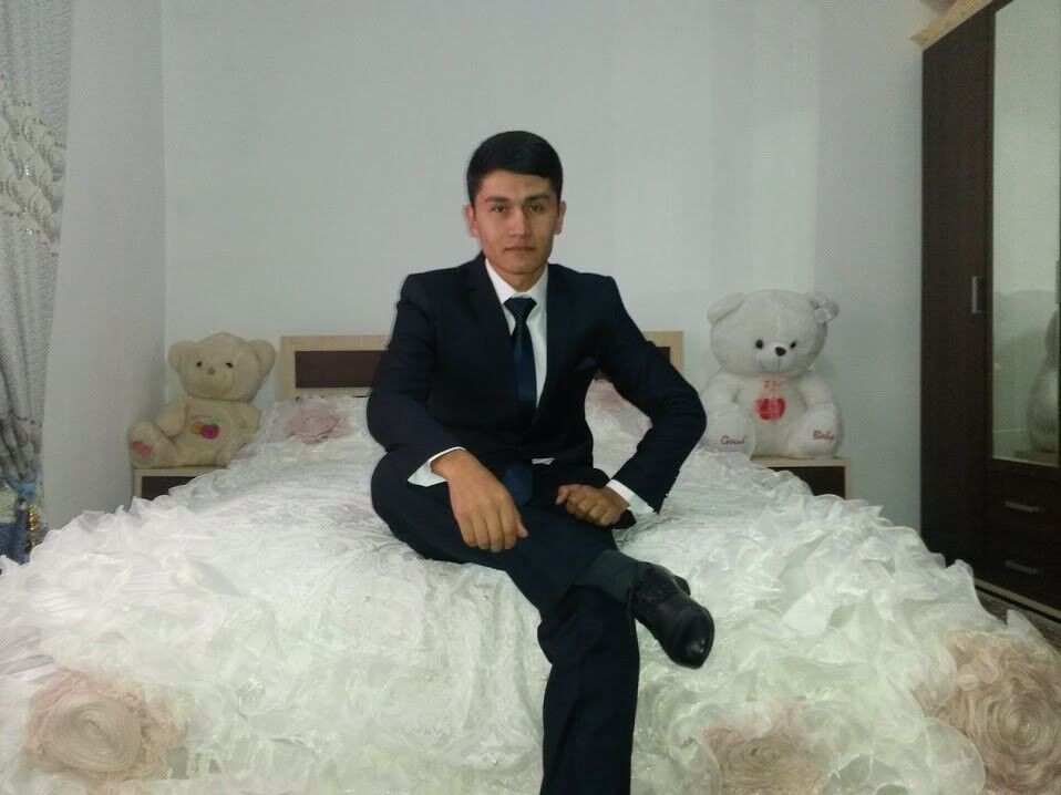  5992959  Salohidin, 35 ,    