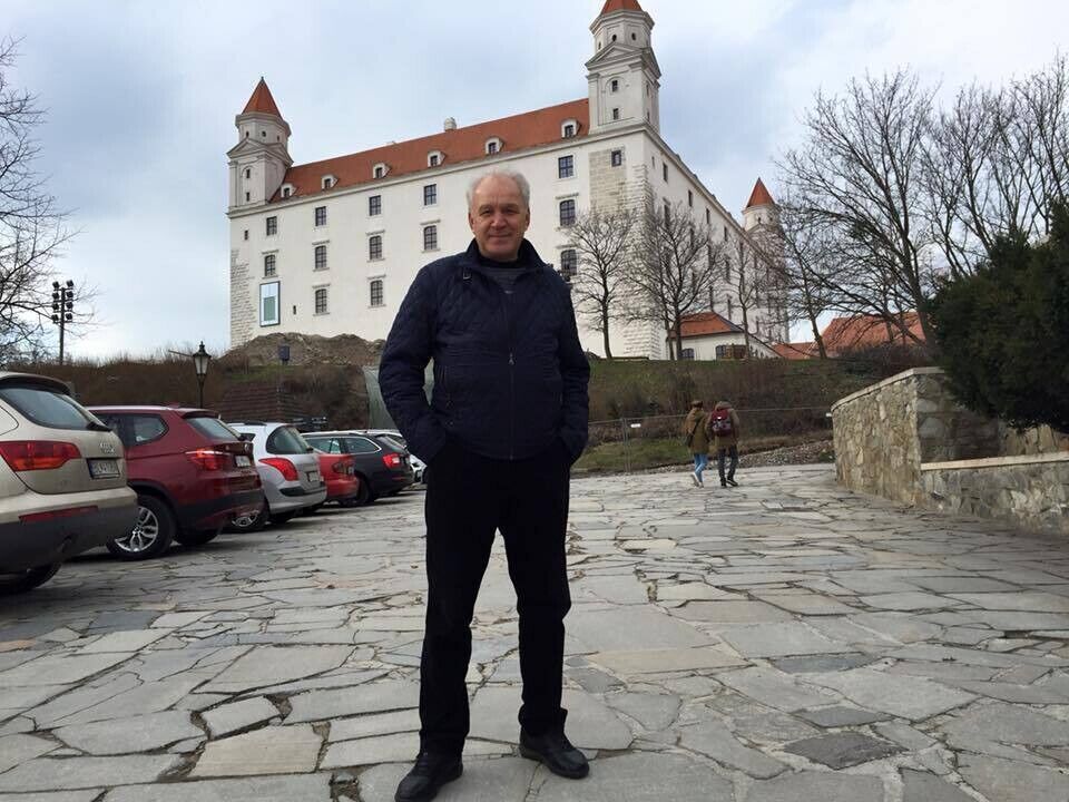  20516029  BekhanChenko, 68 ,    