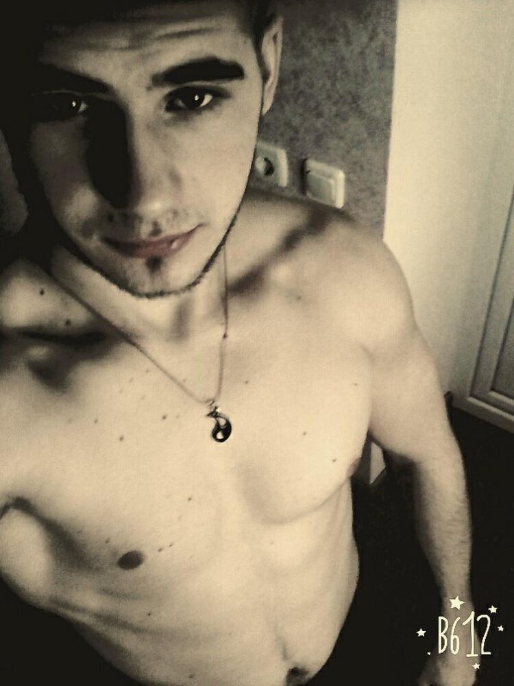  ,   Stas, 28 ,   