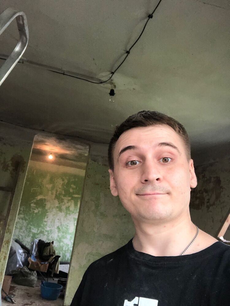  27495219  Makcim, 32 ,    