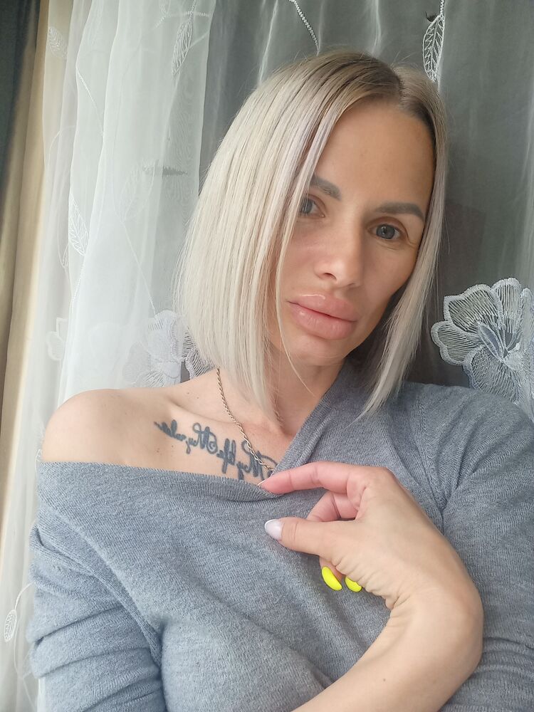  43980279  , 40 ,    
