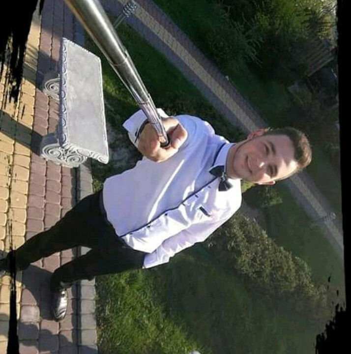  18599229  Andrew, 26 ,    