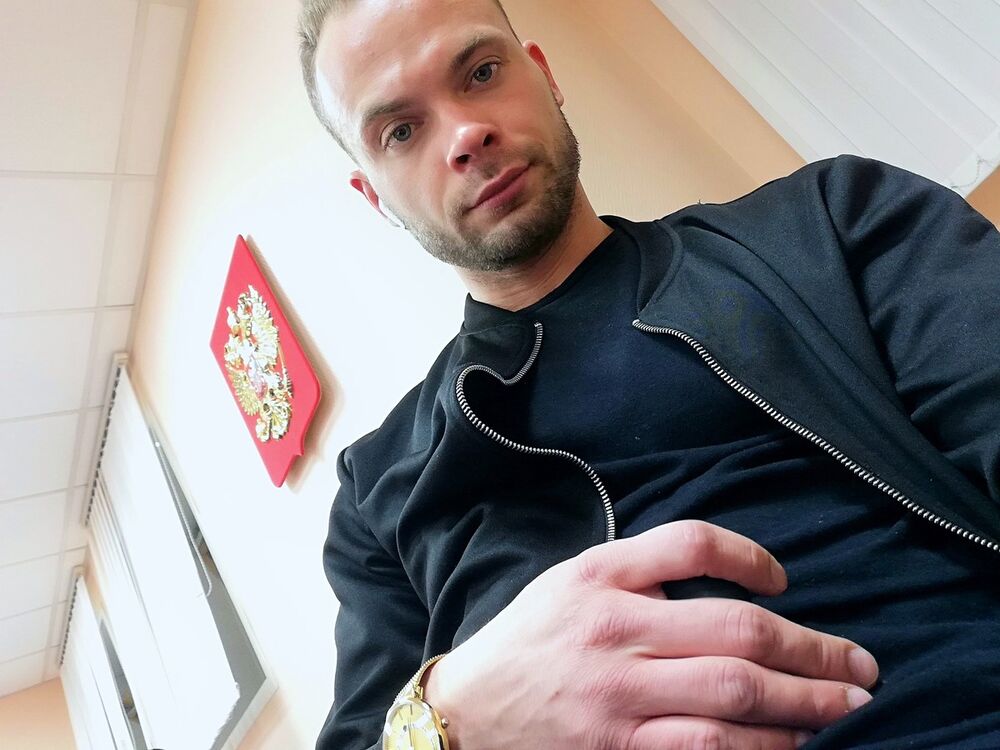  ,   Denis, 35 ,   ,   , c 