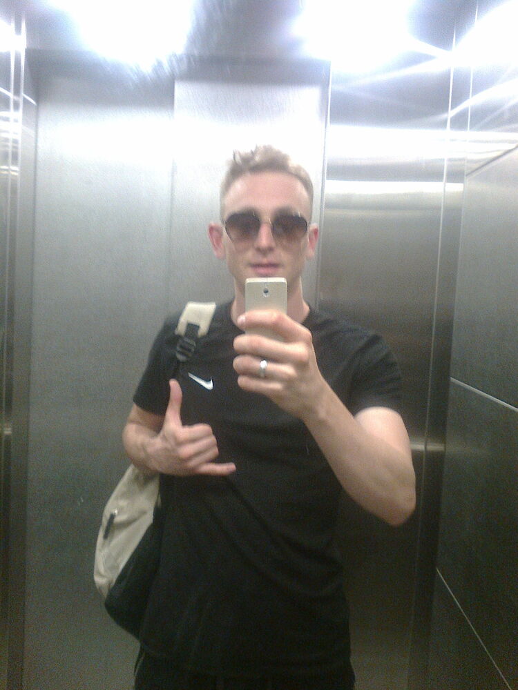  52676079  , 22 ,    